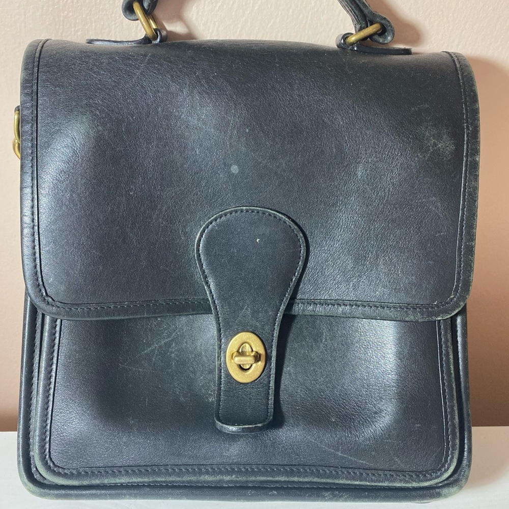 Vintage Coach Purse. Navy blue. Cross strap.